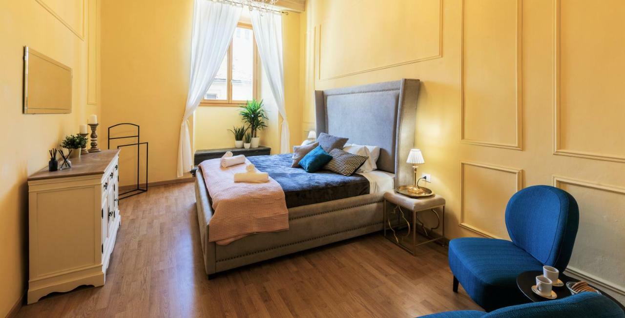 Historic Center Palace - Huge 4 Bedrooms Santa Croce Apartment - By Likehome佛罗伦萨 外观 照片