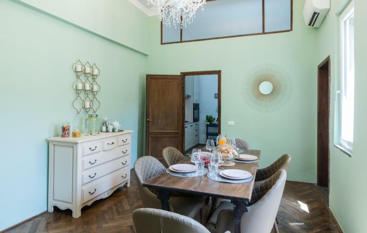 Historic Center Palace - Huge 4 Bedrooms Santa Croce Apartment - By Likehome佛罗伦萨 外观 照片
