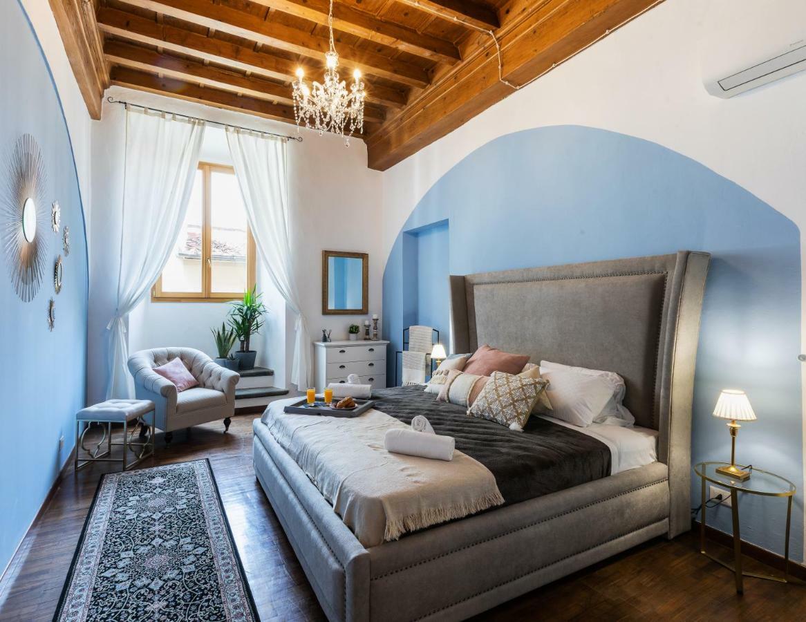 Historic Center Palace - Huge 4 Bedrooms Santa Croce Apartment - By Likehome佛罗伦萨 外观 照片