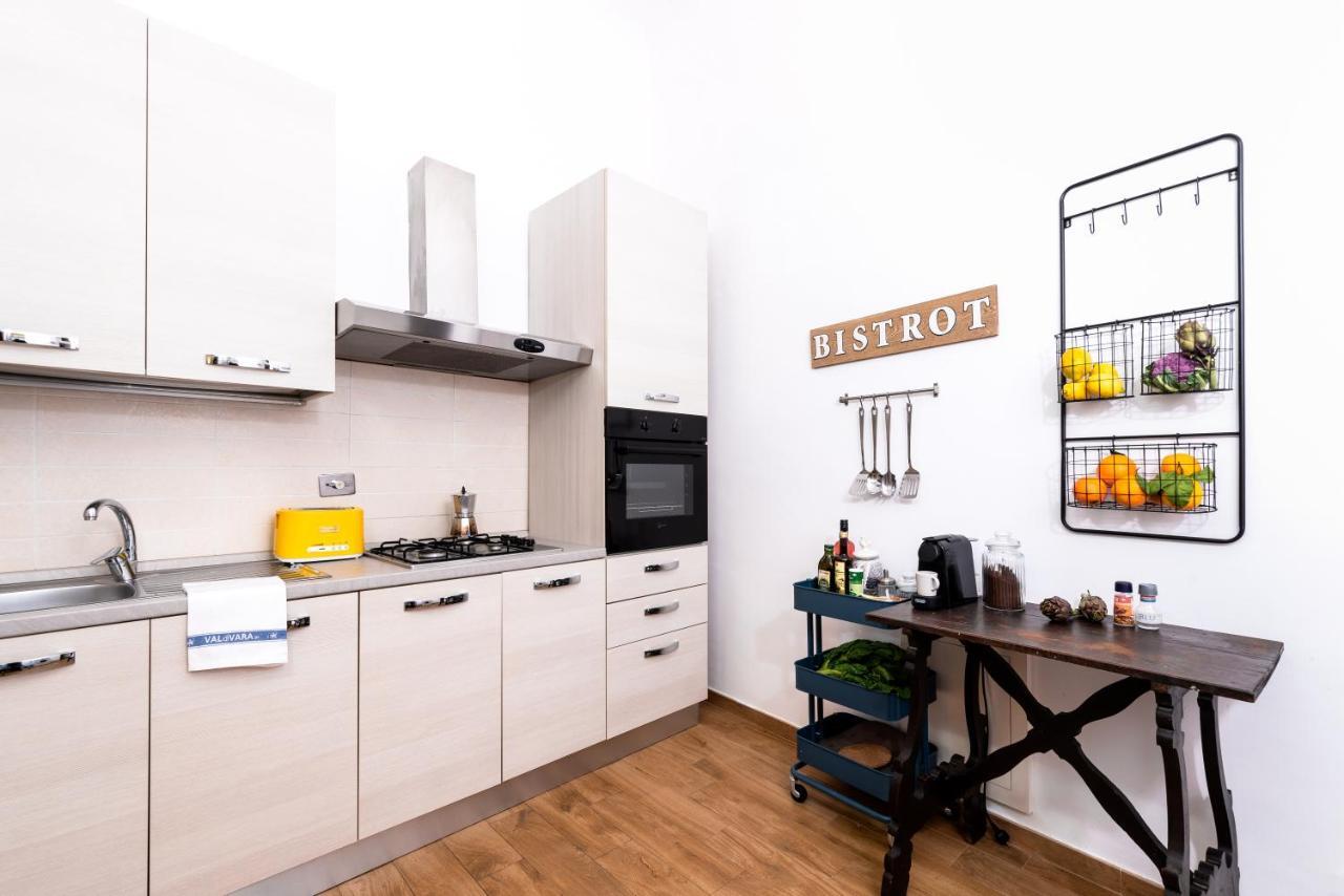 Historic Center Palace - Huge 4 Bedrooms Santa Croce Apartment - By Likehome佛罗伦萨 外观 照片