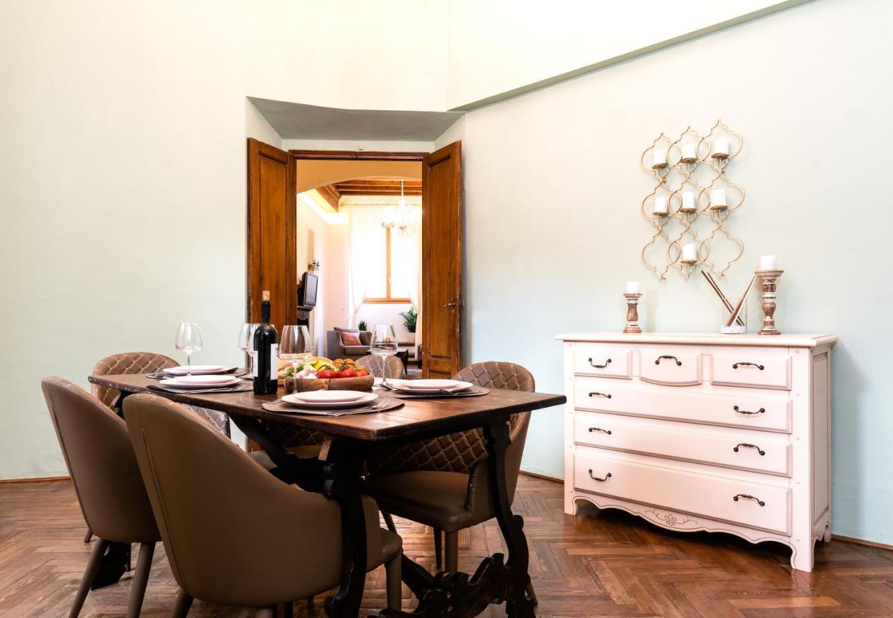 Historic Center Palace - Huge 4 Bedrooms Santa Croce Apartment - By Likehome佛罗伦萨 外观 照片
